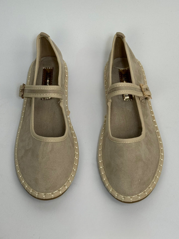 Friulian shoes with laces