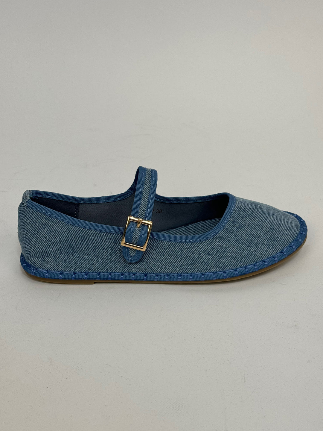 Friulian shoes with laces