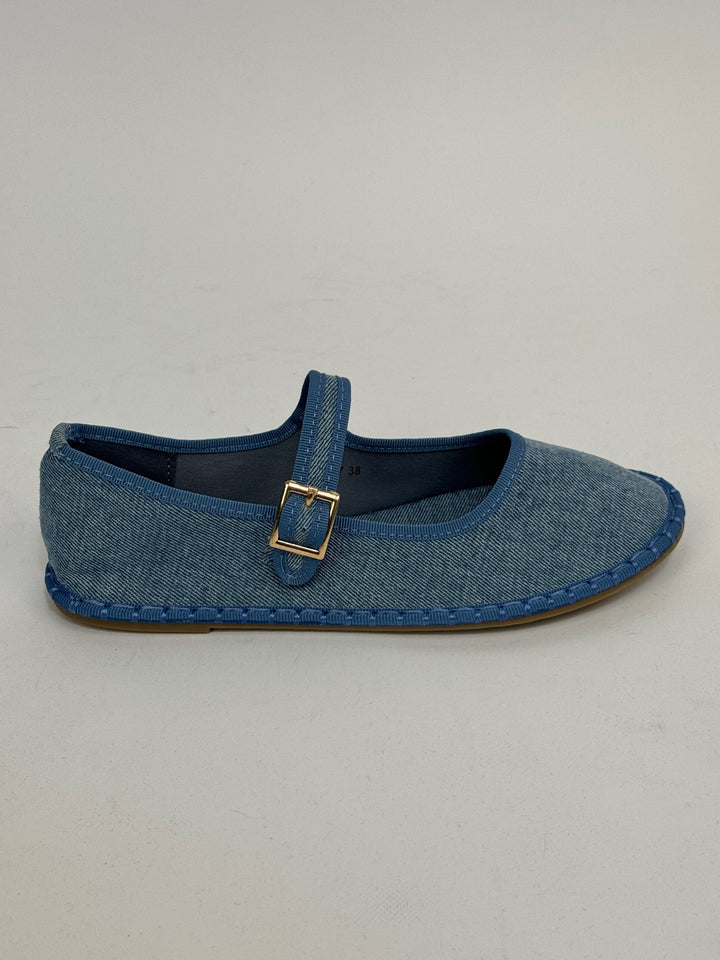 Friulian shoes with laces