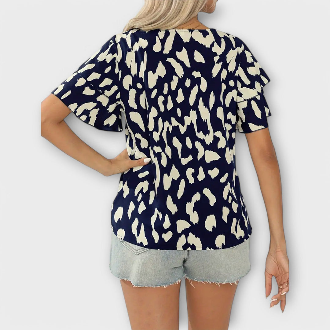Evelyn – Casual Blouse with Round Neckline