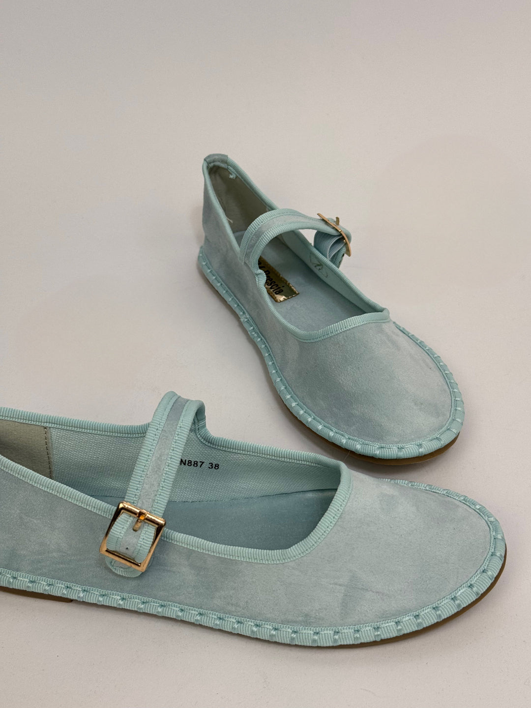 Friulian shoes with laces