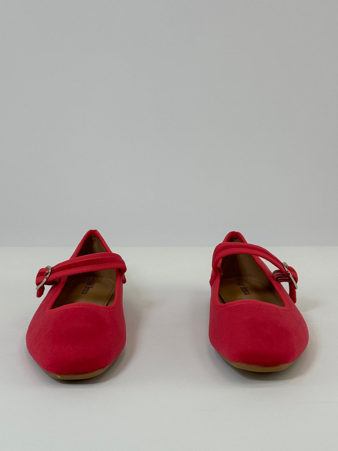 Ballerina flats with a strap