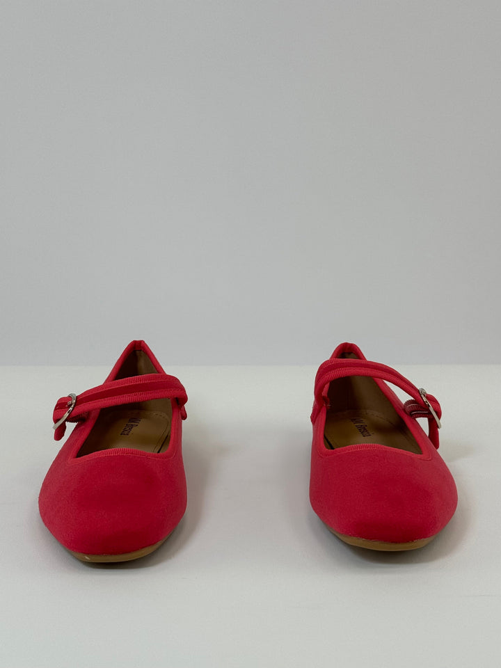 Ballerina flats with a strap