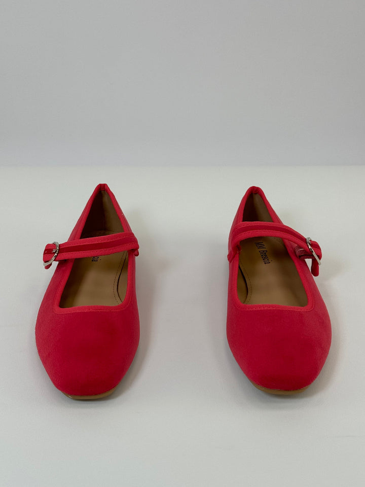 Ballerina flats with a strap