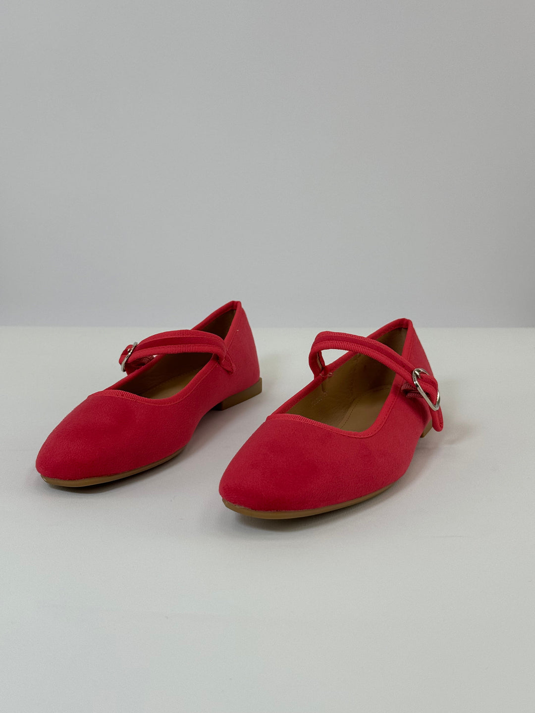Ballerina flats with a strap