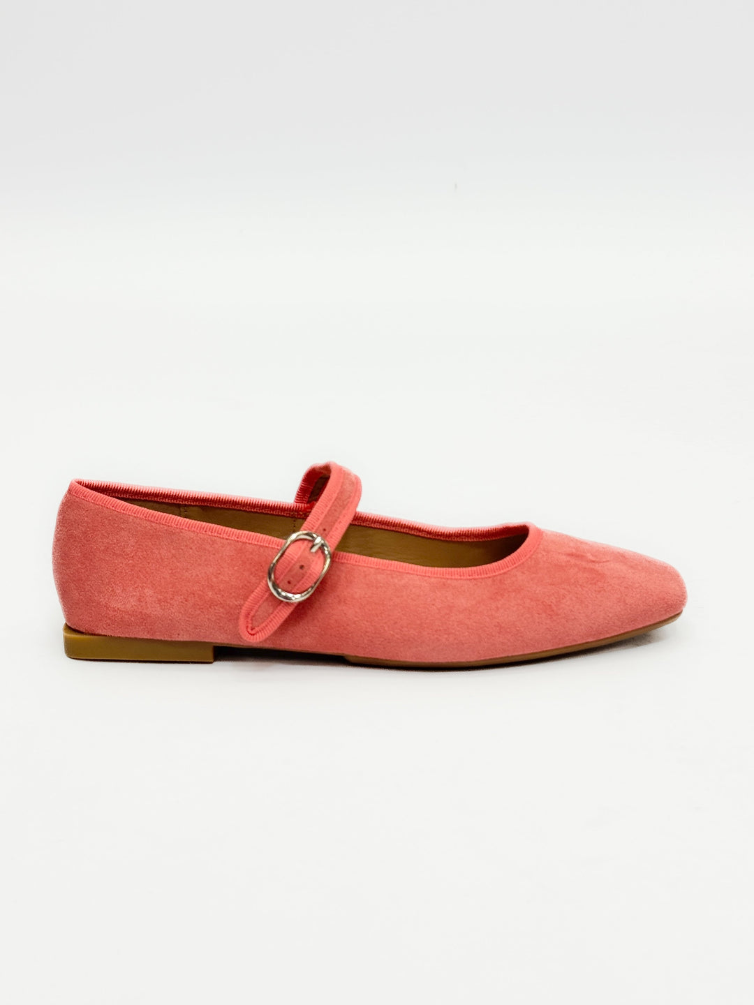 Ballerina flats with a strap