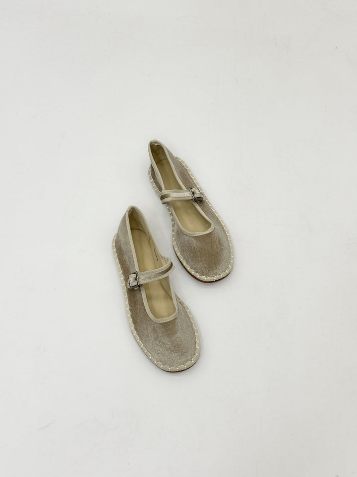 Friulian shoes with laces
