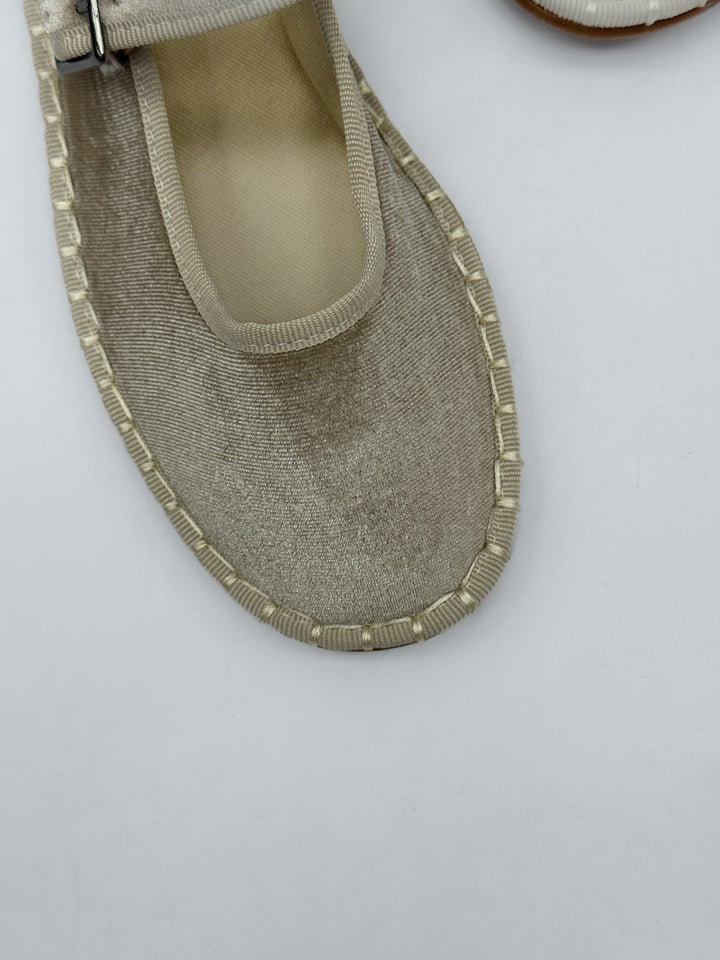 Friulian shoes with laces