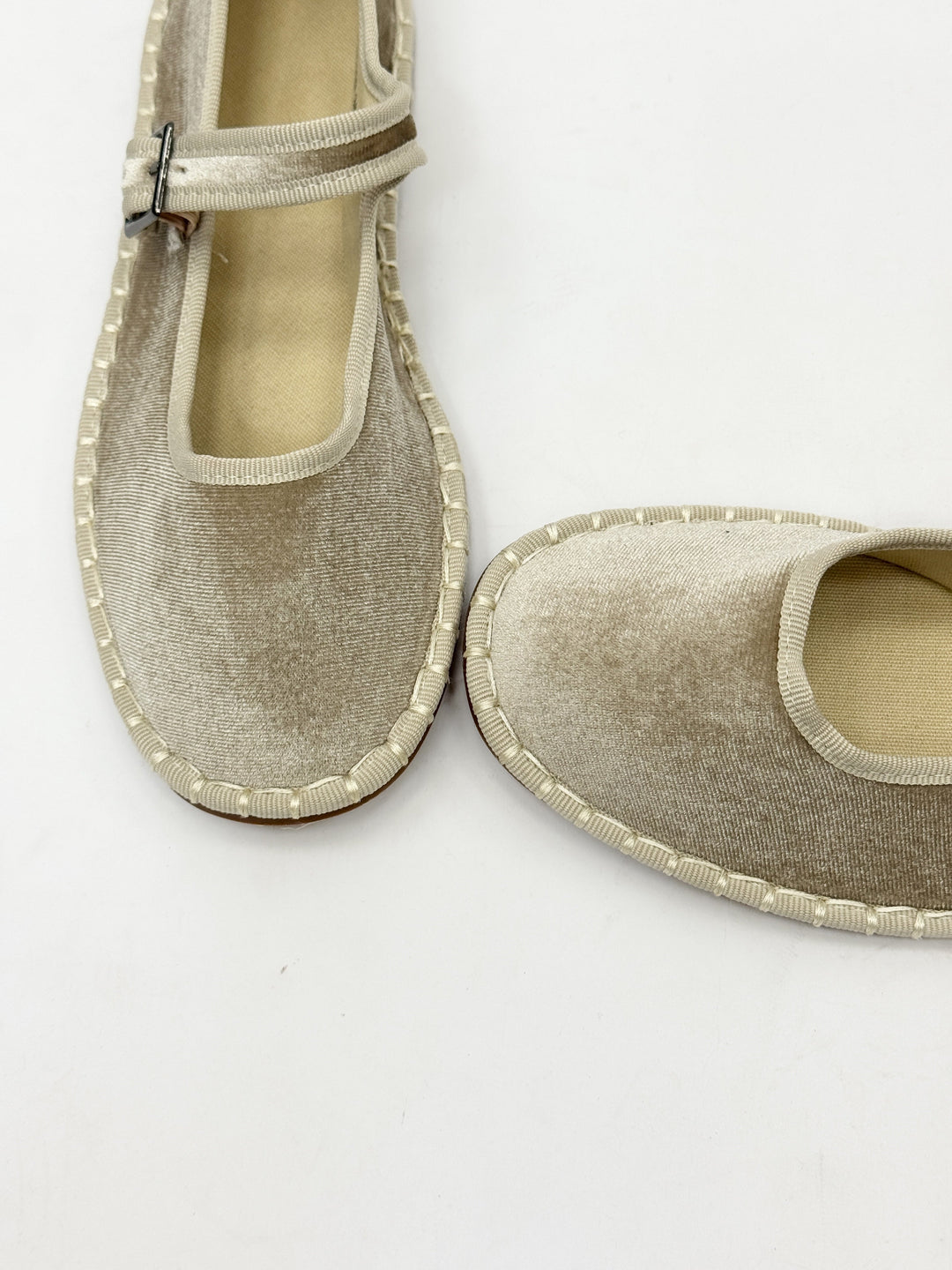 Friulian shoes with laces