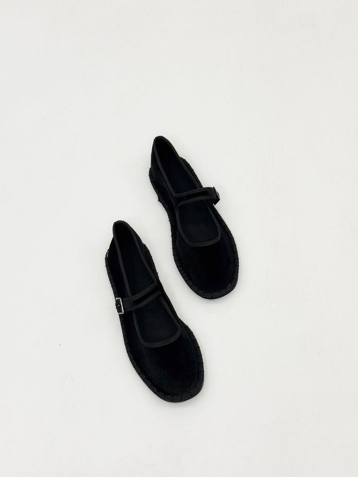 Friulian shoes with laces