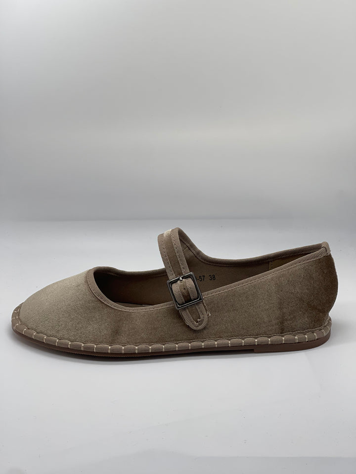 Friulian shoes with laces