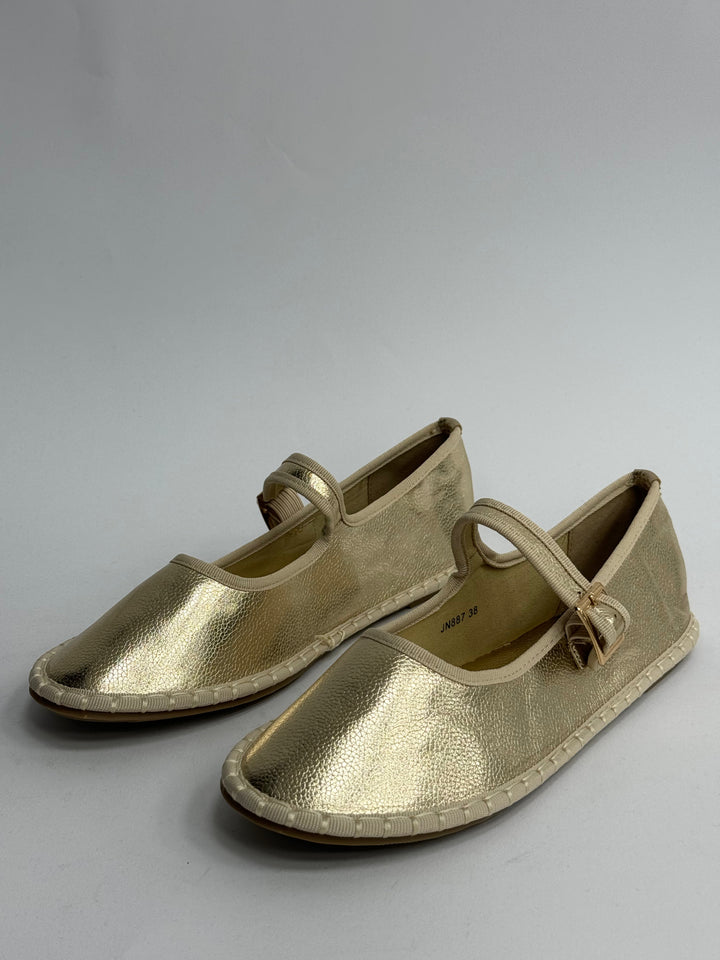 Friulian shoes with laces
